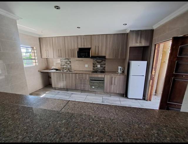 3 BEDROOM PROPERTY TO RENT IN MUCKLENEUK